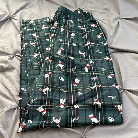 PINK Victoria's Secret Plaid Pajama Pants with Dog Print Nwt, And pockets Sz XS - Picture 1 of 6